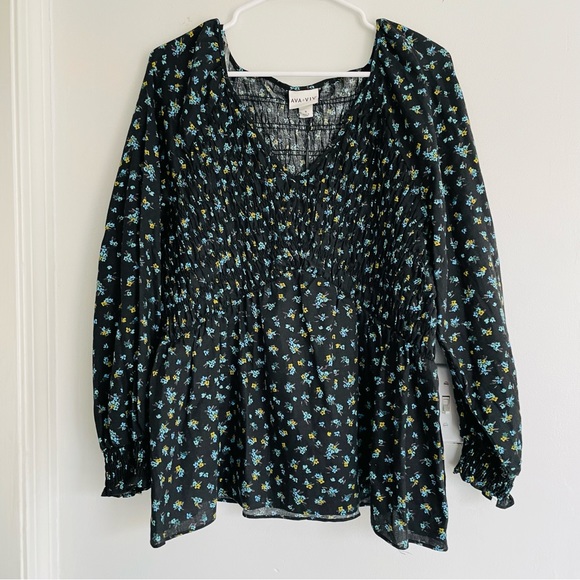 *DONATED* AVA & VIV NWT Black Floral Smocked Peplum Top Size 1X - Picture 1 of 12